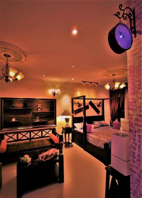 Boutique Studio- Riverine Diamond Kuching Bagian luar foto